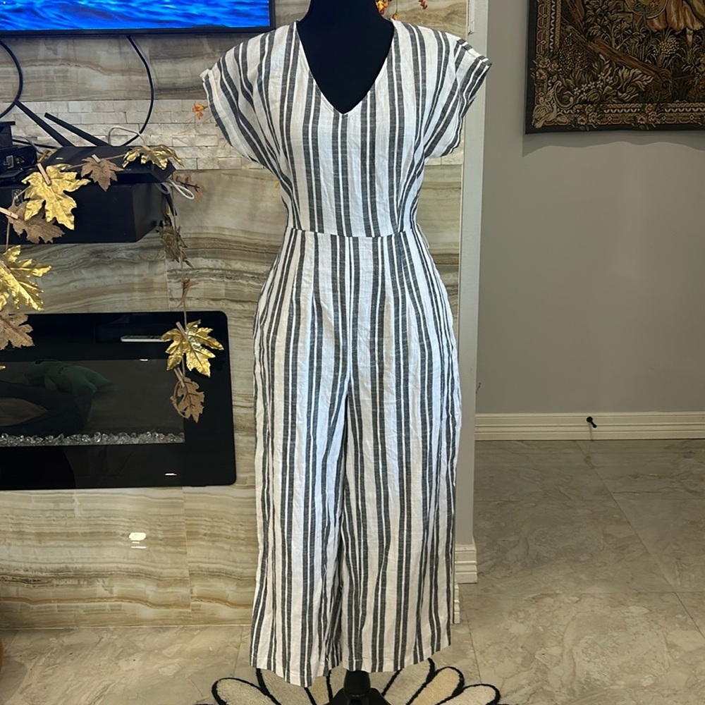 Ann Taylor 100% Cotton Blue and White Striped Short Sleeve Jumpsuit. Size 0